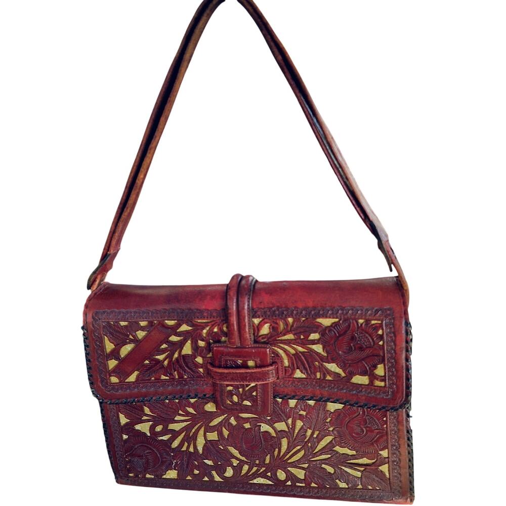 4856Vtg Leather Mexican Hand tooled Floral Pattern Cutout Shoulder Crossbody Bag